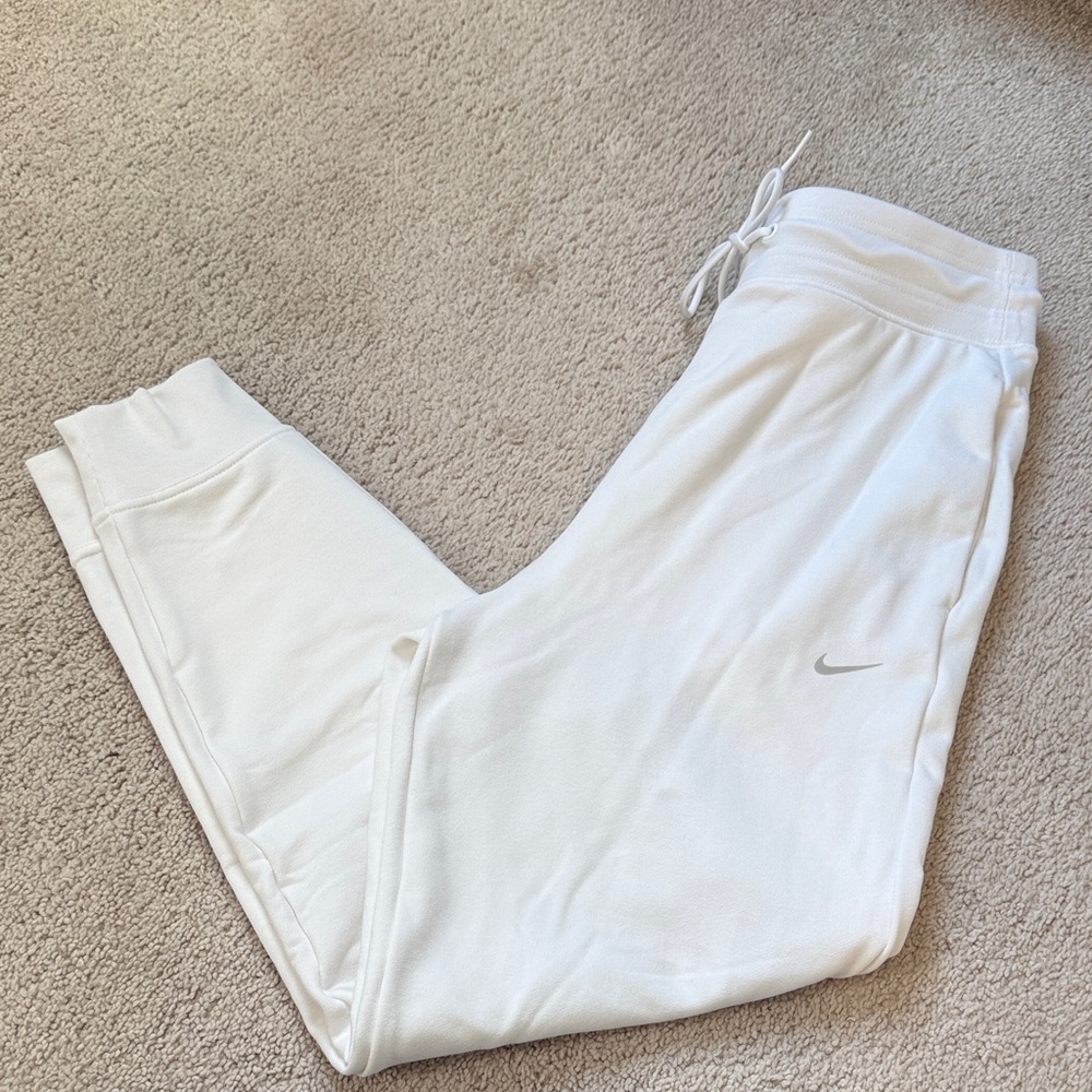 Nike Women’s sweatpants *New*